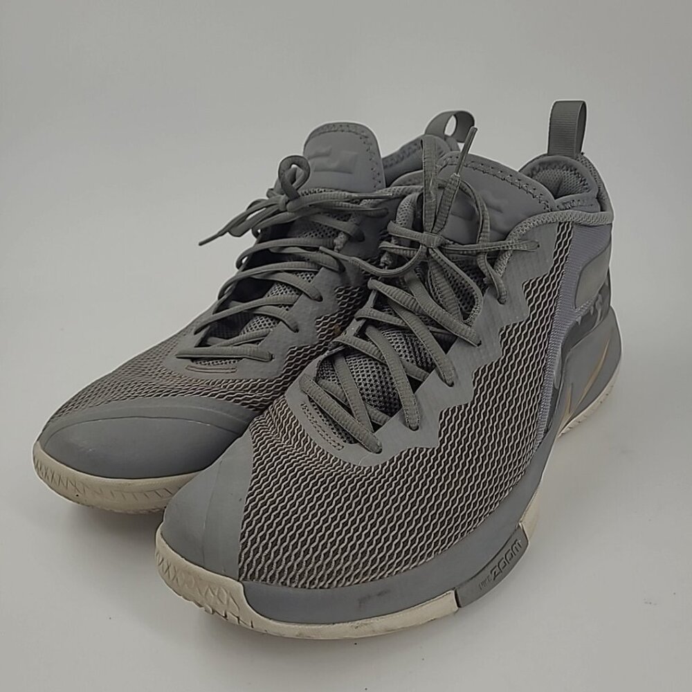 Nike Zoom Lebron Witness 2 Basketball Shoes Cool Gray Camo 942518-009 Men's 11